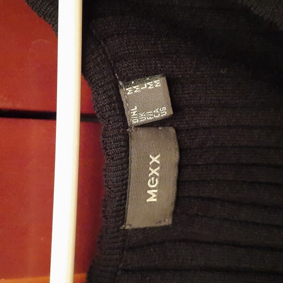 Sweater - Picture 2 of 4